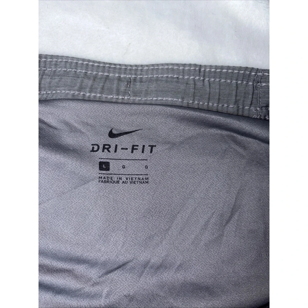 Nike men's Dri-FIT running shorts Large Brief Liner Sweat Wicking Breathable EUC